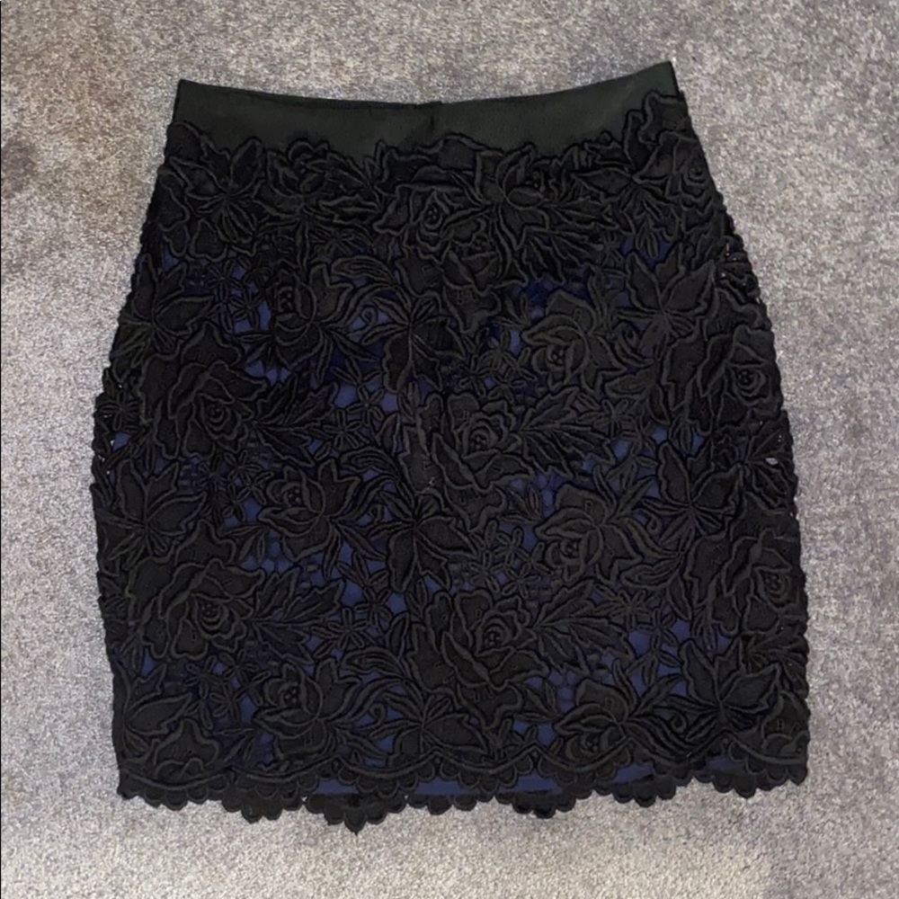 Elie Tahari Black floral skirt